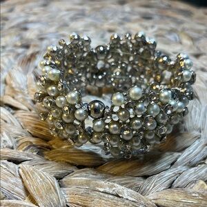 Vintage Silver Tone and Faux‎ Pearl Stretch Cuff Bracelet